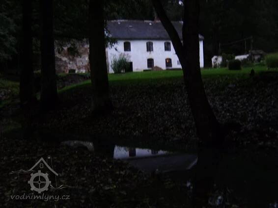 Knollův, Dolní, Hlubkovský mlýn | Vodnimlyny.cz