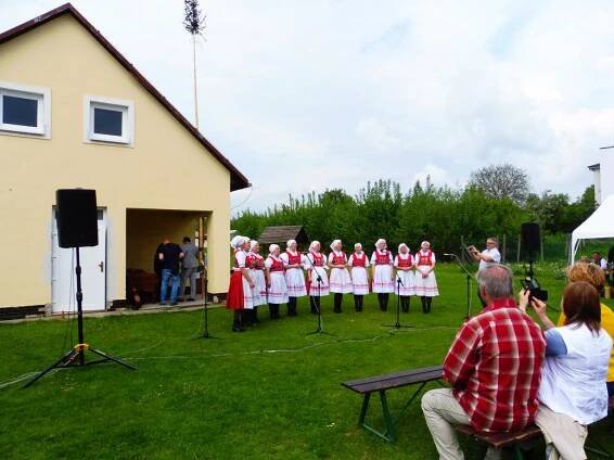 Zpívání pod májú - Oficiální stránky obce Moravany u Kyjova