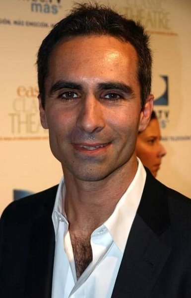 Nestor Carbonell – Wikipedie