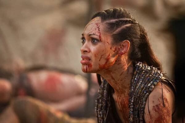 Spartakus - Rozdělené cesty - Z filmu - Cynthia Addai-Robinson