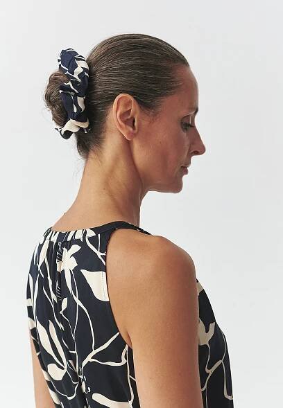 SATÉNOVÁ SCRUNCHIE GUMIČKA — TATUUMKA 5
