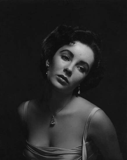 A black-and-white outtake from Halsman's shoot with Elizabeth Taylor, Oct. 1948.