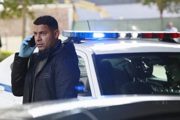 Castle na zabití - Hodný, zlý a nemluvně - Z filmu - Jon Huertas