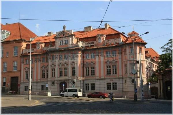 Faustův dům - aneb o třech Faustech a jednom mýtu | Prague City Line
