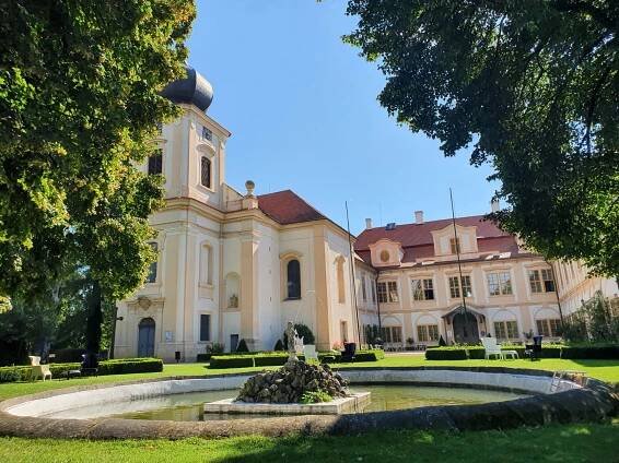 Zámek Loučeň