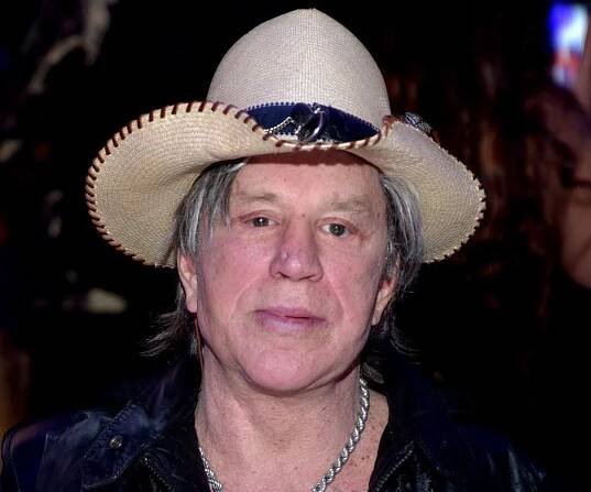 Mickey Rourke Biography - Facts, Childhood, Family Life & Achievements