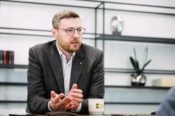 Michal Trnka z Gerulata Technologies | Máme tu sociálnu sieť, na ktorej k mase Slovákov prúdi neonacistický obsah | Postoj