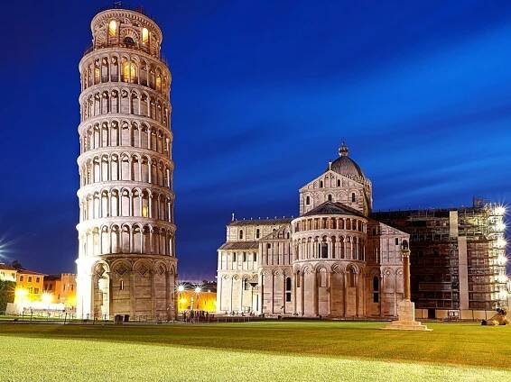 Italian Curiosities: the Leaning Tower of Pisa, che pende e mai non vien giù!