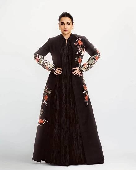 Vidya Balan : Net Worth, Height, Weight, Age, Affairs, Wiki, Facts and Figures 2