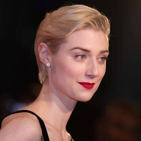 Elizabeth Debicki Knows the Power of Diana’s ‘Revenge Dress’
