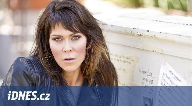 Bluesrocková zpěvačka Beth Hart se vrátí do Fora Karlín - iDNES.cz