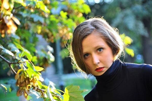 Rozhovor s herečkou, zpěvačkou i fotografkou ALŽBĚTOU BOHDANOVOU – Taneční magazín