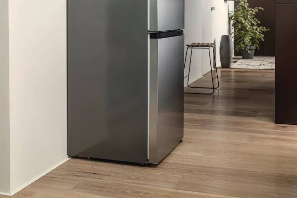 Lednice HISENSE RB424N4AFB