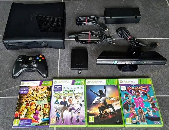 Xbox 360 (250 GB) + Kinect, ovladač, 4 hry (aukce od 1 Kč)