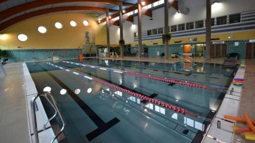 Hlavní 25-metrový bazén má 5 drah