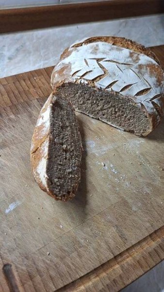 Díky za recept, posílám můj první výtvor (Žitno-špaldový)