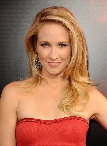 Anna Camp & Bonnie Discepolo- Hot Seat Interview- Director- Actor- Neo-Dome