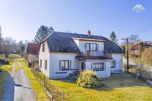 Prodej rodinného domu 4+1, 1358 m2, Lány - Bohuněk Vaňková Reality
