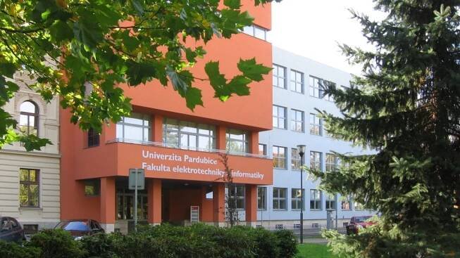 Fakulta eletrotechniky a informatiky je nejmladší fakultou UP | foto: Tereza Brázdová,  Český rozhlas