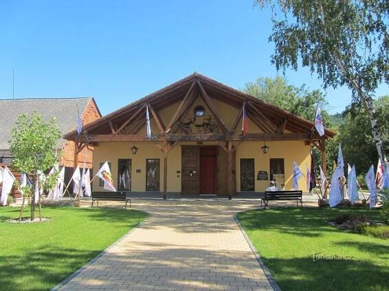 MUZEUM KOČÁRŮ, ČECHY POD... - Muzeum