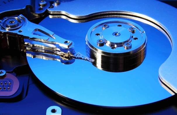 How Long Do Hard Drives (and SSDs) Last?
