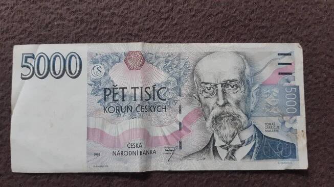 Vzácná bankovka 5000 Kč série A05 1993