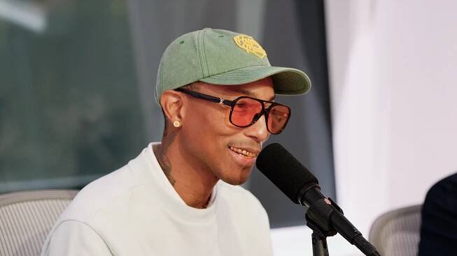 Skladba Pharrell Williams: The Zane Lowe Interview od umělce Zane Lowe, Pharrell Williams & Morgan Neville v Apple Music