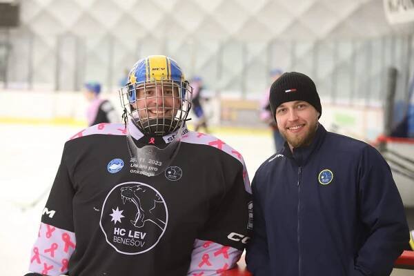 HC Spartak Žebrák bude hrát v růžovém. Pro dobrou věc