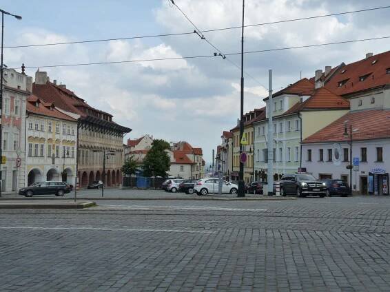 Fotogaléria • Parkoviště Pohořelec (Parkovisko – platené) • Mapy.com
