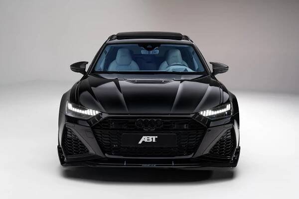 ABT Sportsline se podívali na zoubek ostrým Audi. Techniku poladili už dřív, tentokrát šli po interiéru