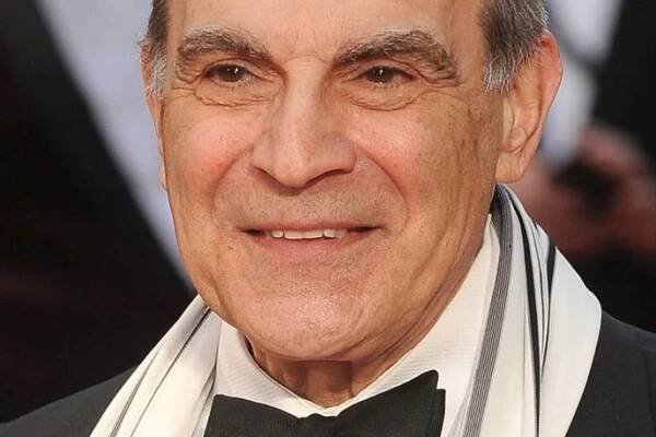 Herec David Suchet oslavil v květnu 70. narozeniny