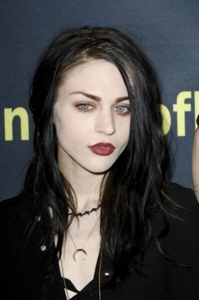 Frances Bean Cobain (27)
