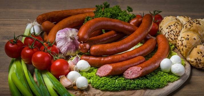 Jestřebický hovězí párek s mozzarellou 140 g