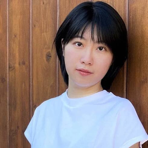 Headshot-Qu.Alison