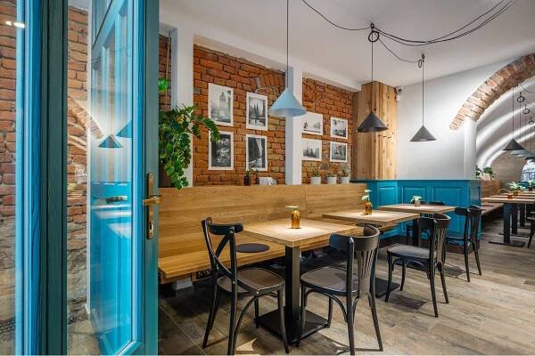 Vybavení bistra Nro 66 v Olomouci | Sargánek Interiors
