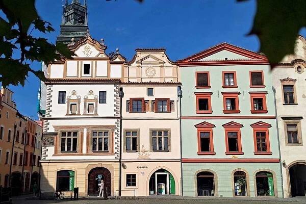Z Pardubického kraje jsou ve finále Restaurování a obnova fasád Krajské knihovny v Pardubicích a Záchrana a restaurování hvozdového valachu v zámeckém pivovaru v Semíně.