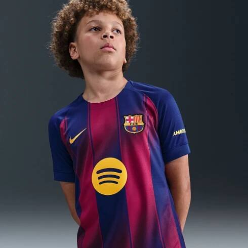 Replika domácího fotbalového dresu Nike Dri-FIT FC Barcelona Stadium 2025/26 pro větší děti
