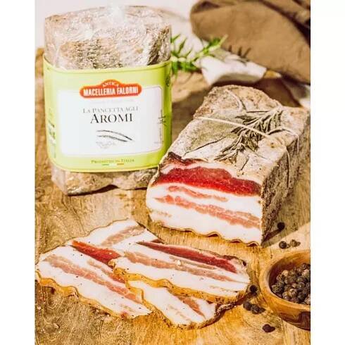 Pancetta s toskánskými bylinkami - v kuse