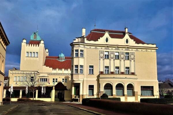 Obrazem: Stavěl i u vás? Jak génius české architektury změnil naše města