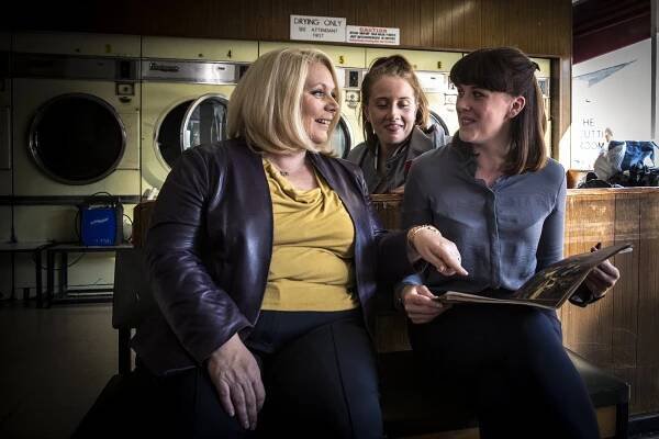 Na straně zákona - Epizoda 5 - Z filmu - Joanna Scanlan, Alexandra Roach