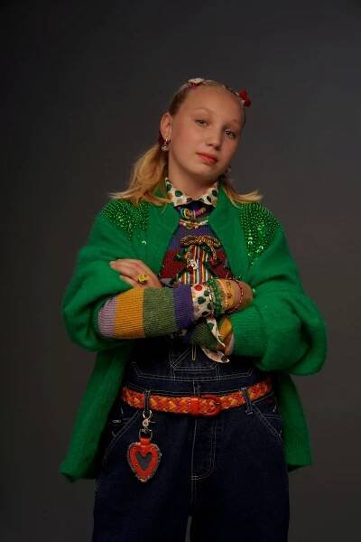 Helena Zengel - A Christmas Number One - Promo