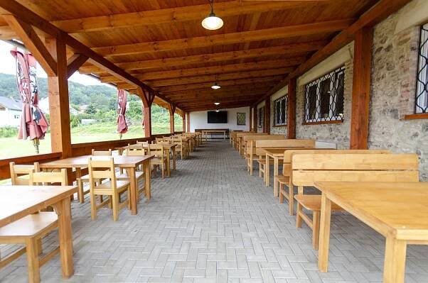 Restaurace pod lanovkou | Vítejte na Komárce!