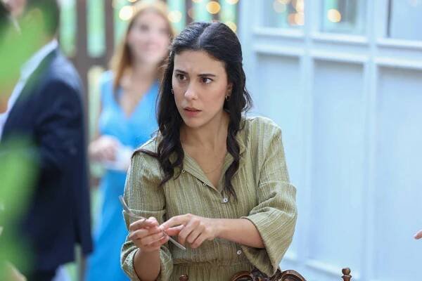 Kendi Düşen Ağlamaz - Sırrımız, sonumuz olacak mı? - Z filmu - Hivda Zizan Alp