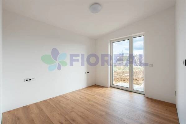 Prodej precizně zpracované, nízkoenergetické novostavby domu 5+kk/T, 119m², Sulice u Jesenice › FIOREAL