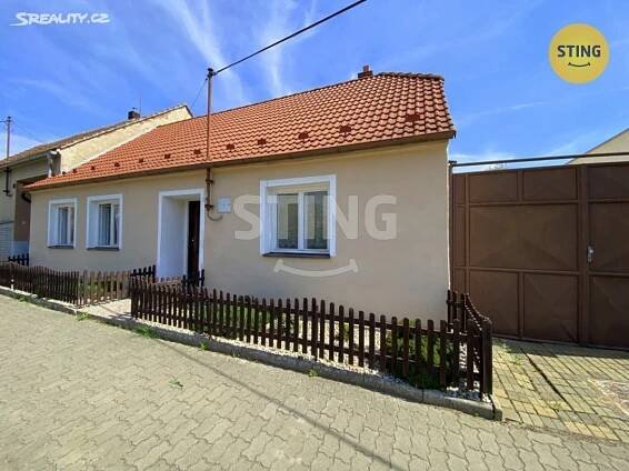 Prodej  rodinného domu 275 m², pozemek 1 056 m², Olbramovice, okres Znojmo