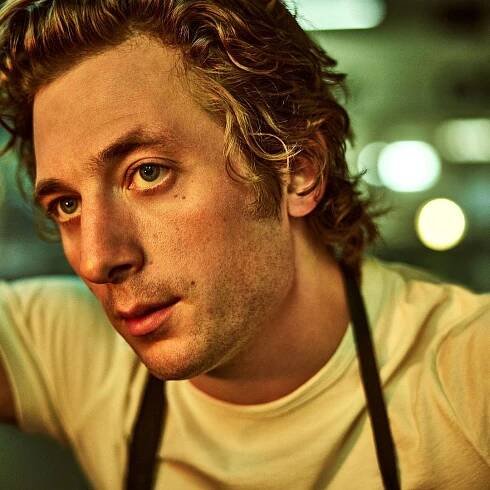 Everyone's thirsting over Jeremy Allen White—here's what to know about 'The Bear' hunk