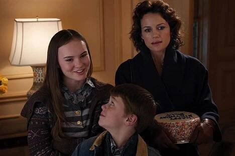 Madeline Carroll, Maxwell Perry Cotton, Carla Gugino - Pan Popper a jeho tučňáci - Z filmu