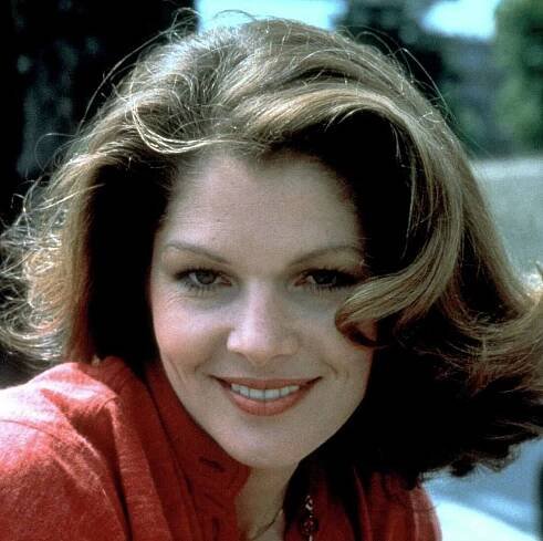 Lois Chiles - Wikiwand