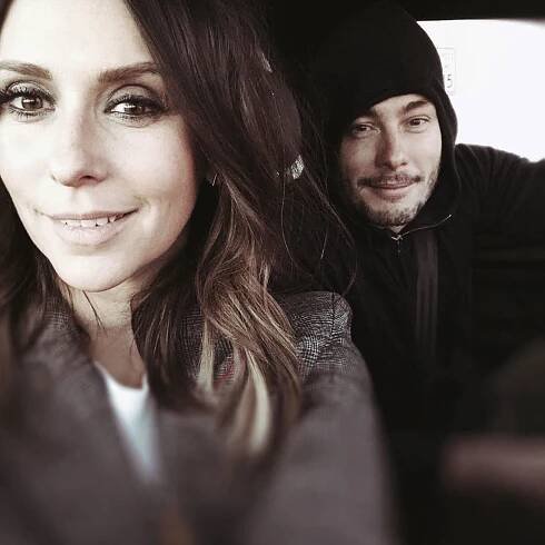 Jennifer Love Hewitt Gives Birth to 3rd Baby With Brian Hallisay