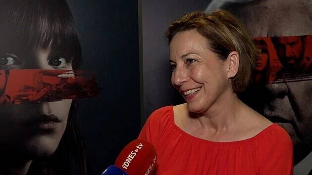 Mít okno je pro herce malá smrt, říká Lukešová. V seriálu Moloch hraje premiérku